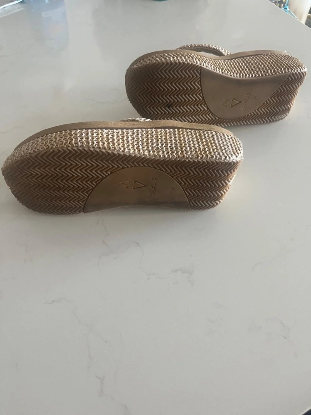 Volatile Island Raffia Thong Sandal - Tan Size 8